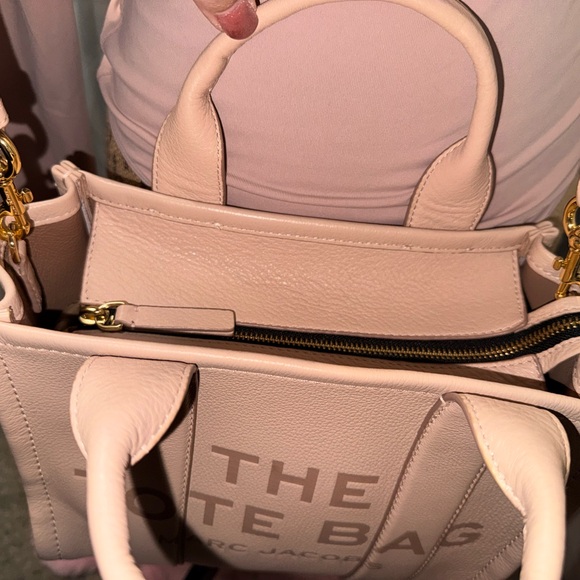 Marc Jacobs Rose Tote Bag - Picture 9 of 15